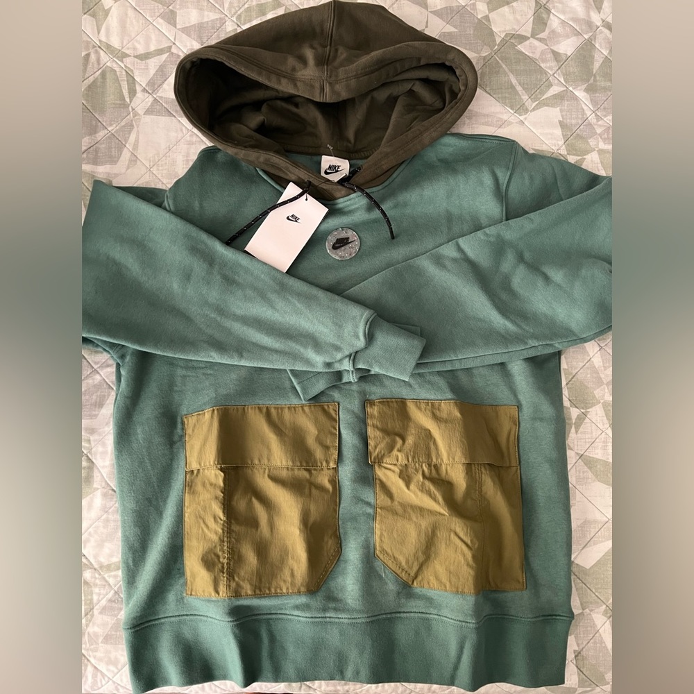 Women’s sweater